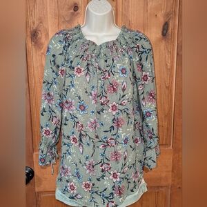 Gilli‎ Green Ruffled 3/4 Sleeve Blouse